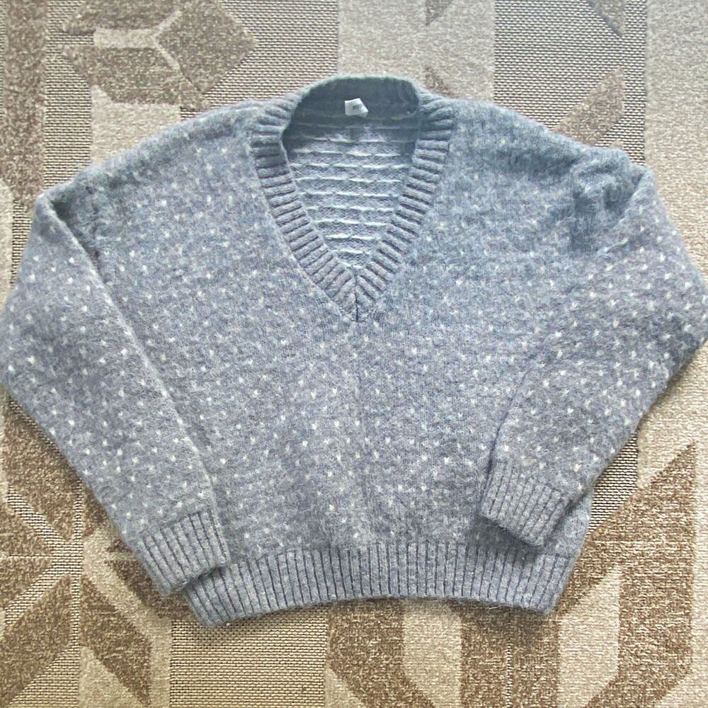 Wishlist Women’s Gray/White Polka Dot Heart V-Neck Knit Pullover Sweater S/M